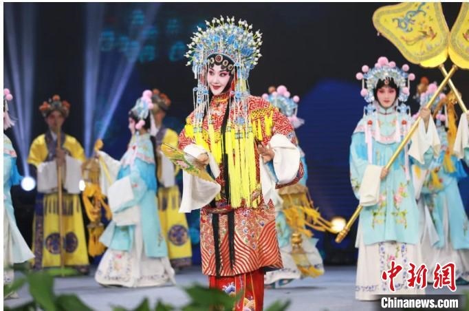 圖為，漢劇《貴妃醉酒》演出現(xiàn)場(chǎng) 武漢文旅局供圖