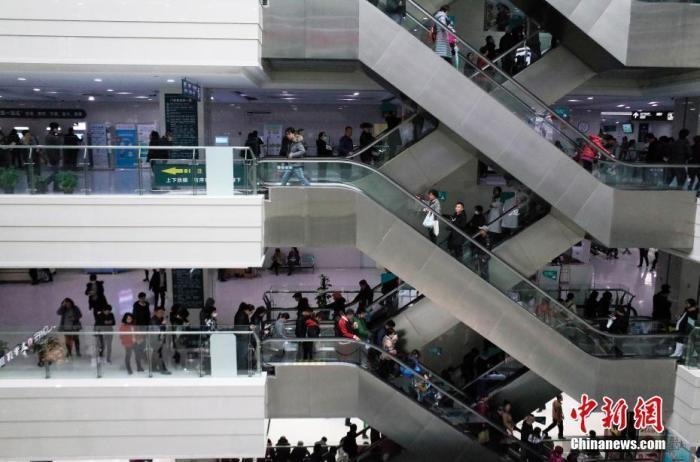 資料圖：某醫(yī)院門診樓。 <a target='_blank' href='/'>中新社</a>記者 殷立勤 攝&#xA;