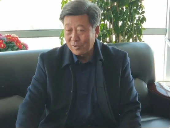 世界地球日，不忘治沙人1694.png
