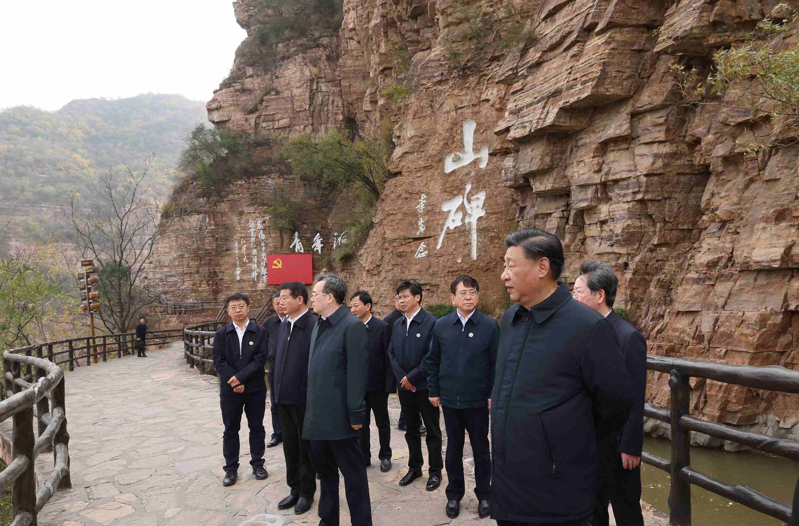 2022年10月28日，習(xí)近平總書記在河南安陽林州市紅旗渠青年洞考察。