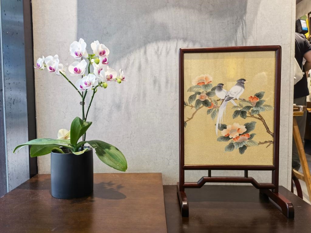 平江路上蘇繡工作室一角。新華社記者 楊依軍 攝