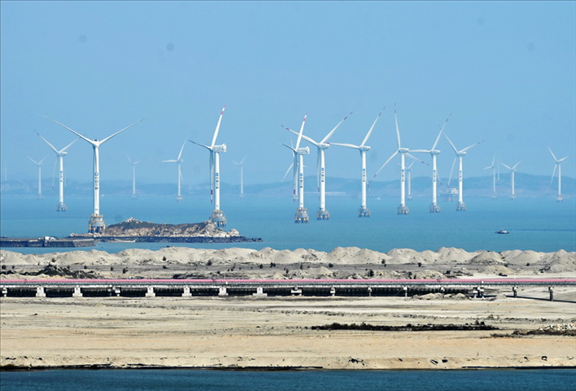 2021年3月9日，三峽福清興化灣海上風(fēng)電場。新華社記者 林善傳 攝