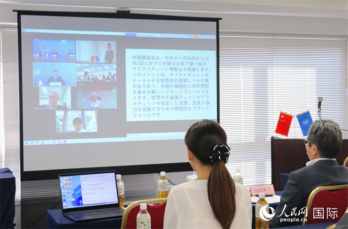 中國貿(mào)促會副會長柯良棟視頻致辭。人民網(wǎng) 許可攝