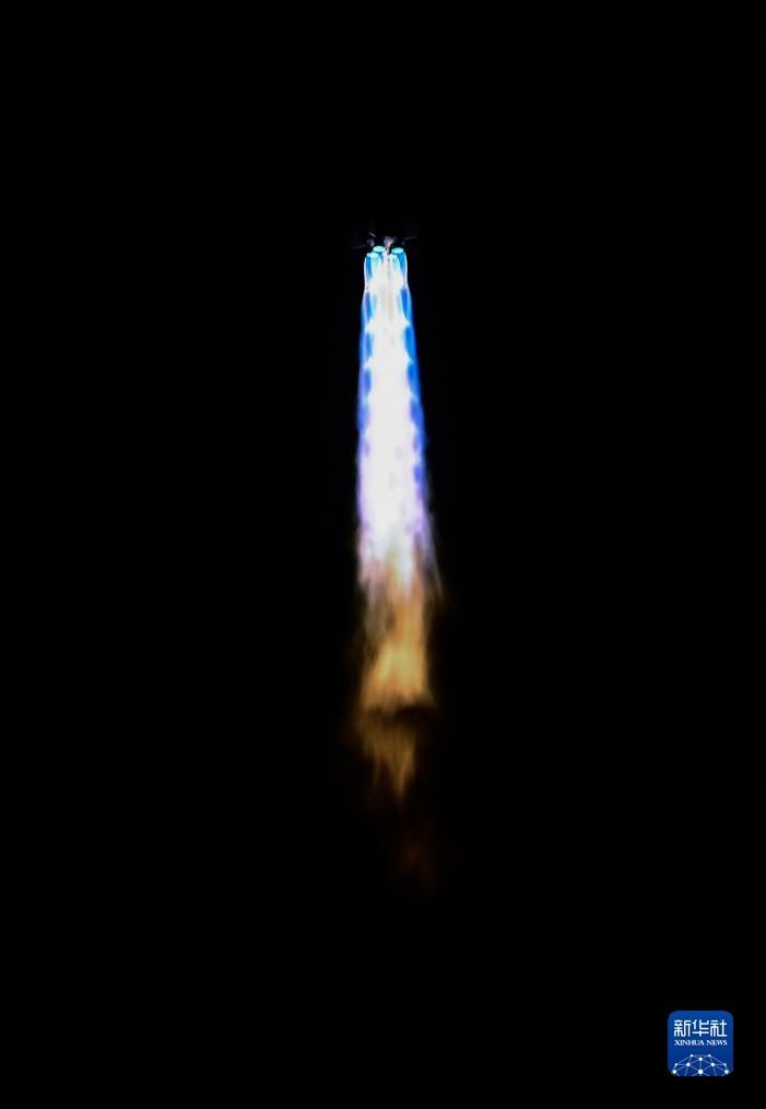 9月7日02時14分，我國在酒泉衛(wèi)星發(fā)射中心使用長征四號丙運載火箭，成功將遙感三十三號03星發(fā)射升空，衛(wèi)星順利進入預定軌道，發(fā)射任務獲得圓滿成功。新華社發(fā)（汪江波 攝）