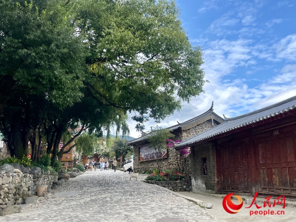 玉湖村村景。人民網(wǎng) 周靜圓攝