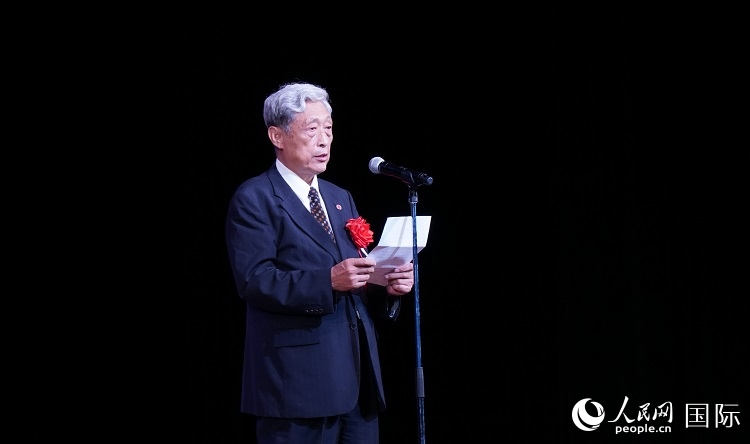 全華聯(lián)會長何德倫發(fā)表致辭。人民網(wǎng) 蔣曉辰攝