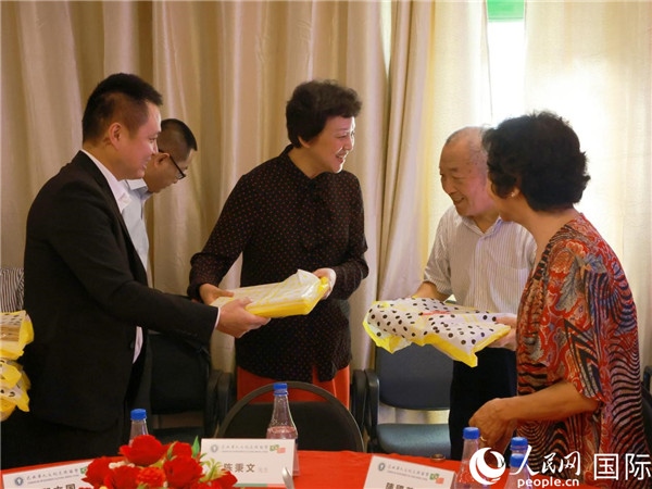 當地時間10月23日，國務院僑務辦公室主任陳旭在巴西華人文化交流協(xié)會會館出席里約僑界舉辦的重陽節(jié)敬老聯歡活動。人民網記者 陳海琪攝