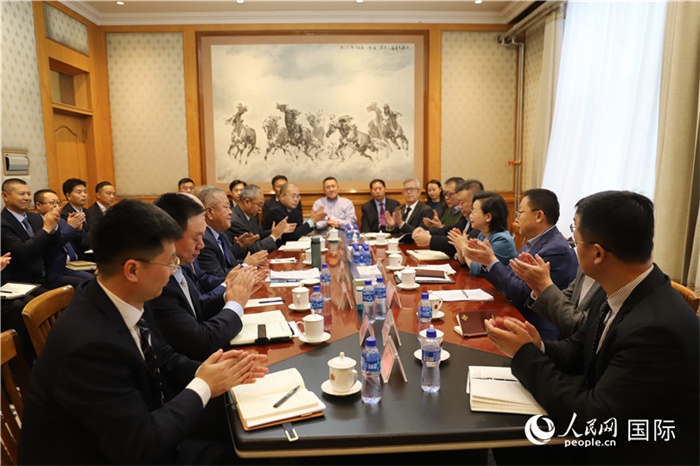 3.2023年10月30日，中國駐蒙使館座談會現(xiàn)場。人民網(wǎng)記者 霍文攝