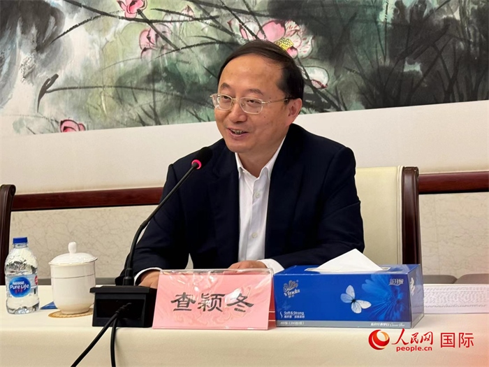 10月31日，蘇州市人民政府副市長(zhǎng)查穎冬在第五屆中法文化論壇媒體吹風(fēng)會(huì)上講話。（人民網(wǎng) 謝瑩攝）