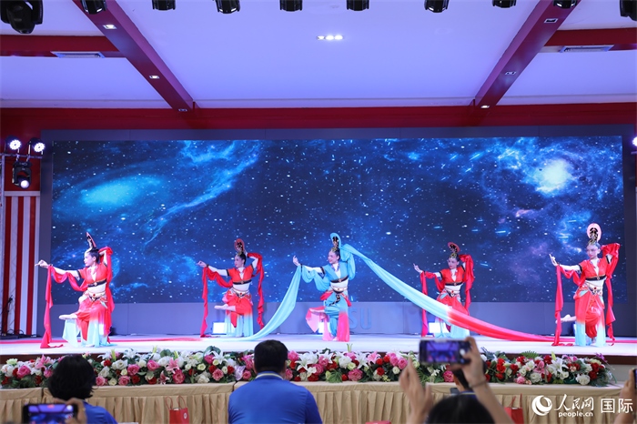 才藝表演環(huán)節(jié)。人民網(wǎng)記者 孫廣勇攝