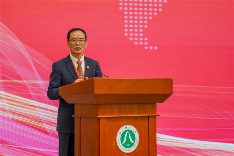國務(wù)院學(xué)位委員會區(qū)域國別學(xué)學(xué)科評議組秘書長、浙江師范大學(xué)非洲研究院（非洲區(qū)域國別學(xué)院）院長劉鴻武致辭。主辦方供圖