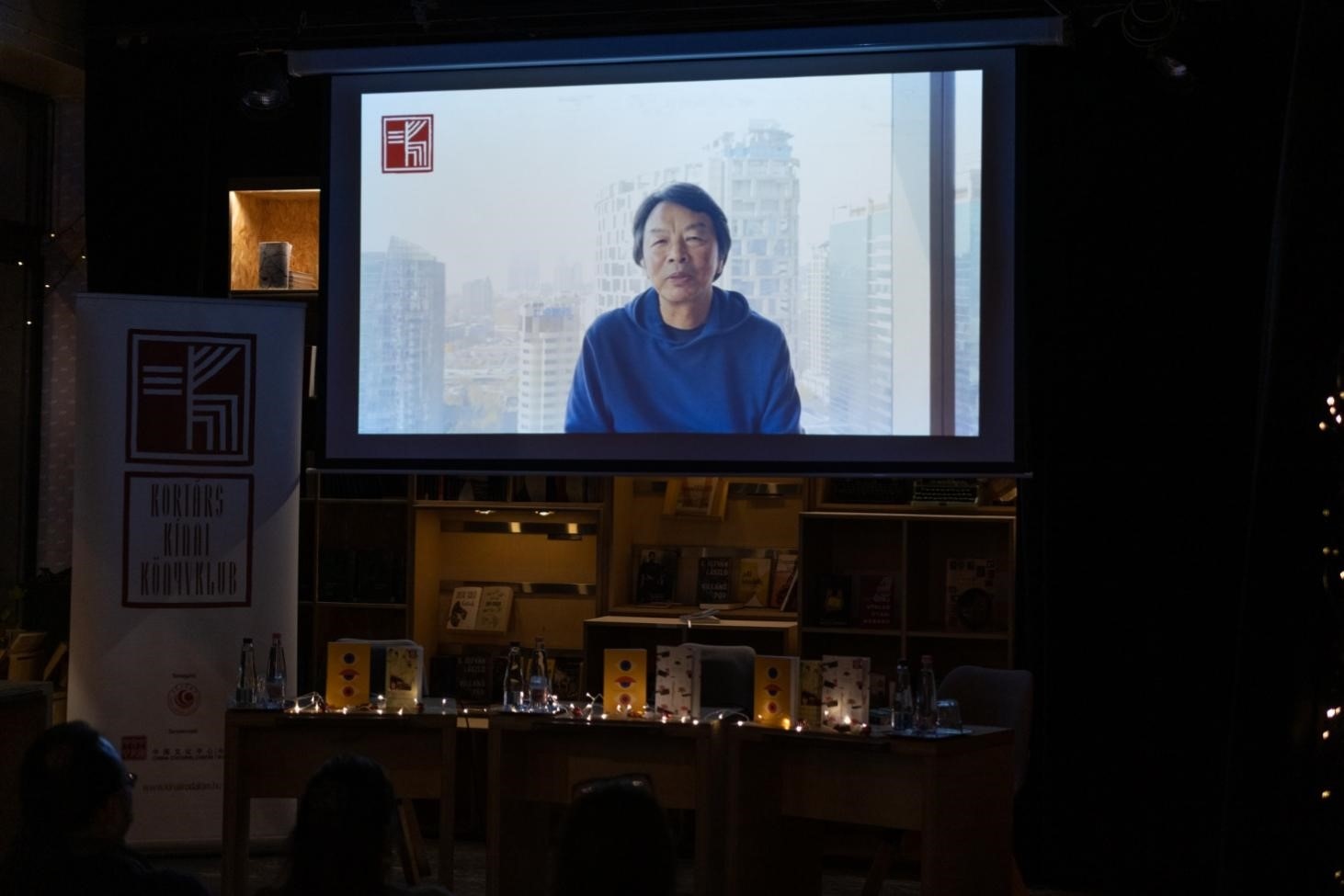 劉震云通過視頻介紹小說。摩爾多瓦尼·巴爾納巴斯攝
