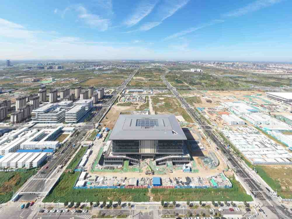 這是雄安新區(qū)大學(xué)園圖書館（2023年10月1日攝，無人機照片）。新華社記者 朱旭東 攝