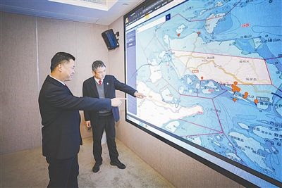 圖③：法官為涉案船舶尋找安全的錨泊地點(diǎn)。