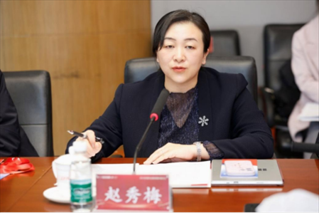 人民網(wǎng)輿情數(shù)據(jù)中心主任、人民在線總經(jīng)理趙秀梅發(fā)言