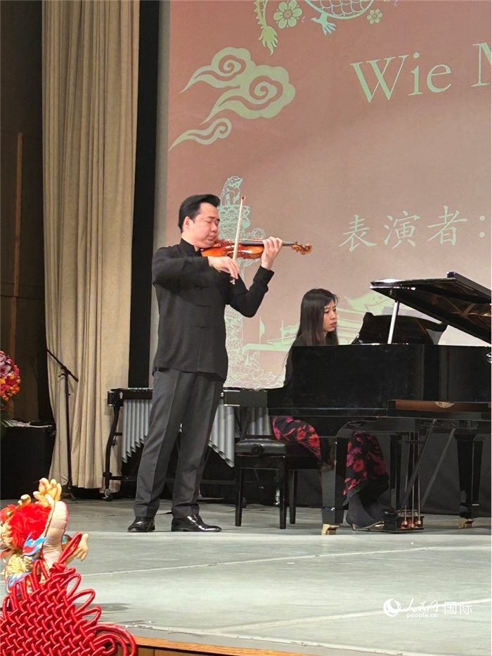 小提琴獨奏《Wie Melodien zieht es mir》《新春樂》，表演者：寧峰、韓卉菁（鋼琴伴奏）