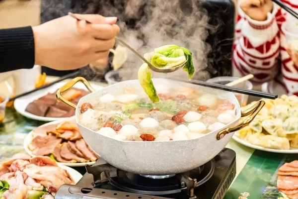 華南理工大學(xué)推出火鍋年夜飯。校方供圖