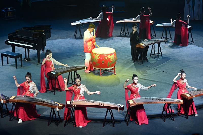 2024年1月21日，廣州，“第二屆粵港澳大灣區(qū)青少年音樂(lè)周”頒獎(jiǎng)典禮在融創(chuàng)廣州大劇院舉行。