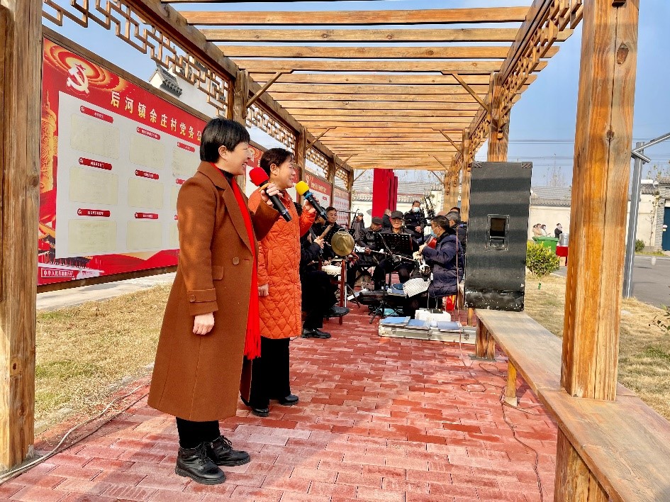 河南安陽內(nèi)黃縣余莊村村民們正排練元宵節(jié)晚會(huì)節(jié)目。受訪者供圖