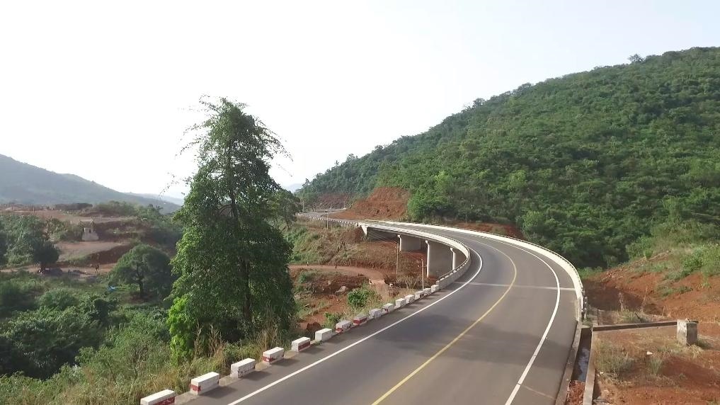 中塞友誼公路。
