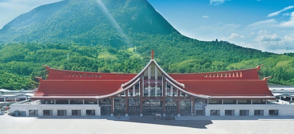 中老鐵路增開(kāi)1對(duì)國(guó)際旅客列車(chē)。國(guó)鐵集團(tuán)供圖