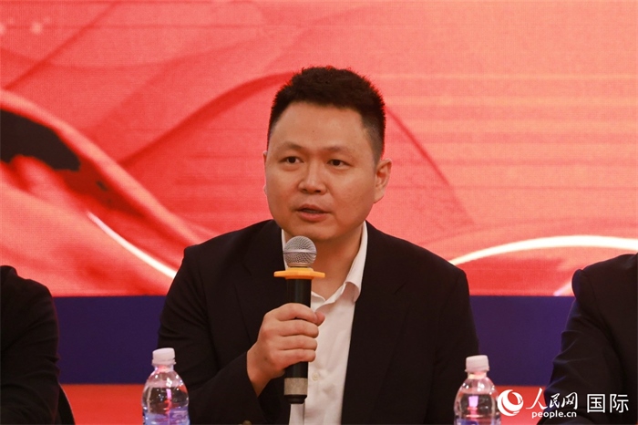 中國駐里約熱內盧總領館副總領事王尉育在座談會上致辭。人民網(wǎng)記者 陳海琪攝