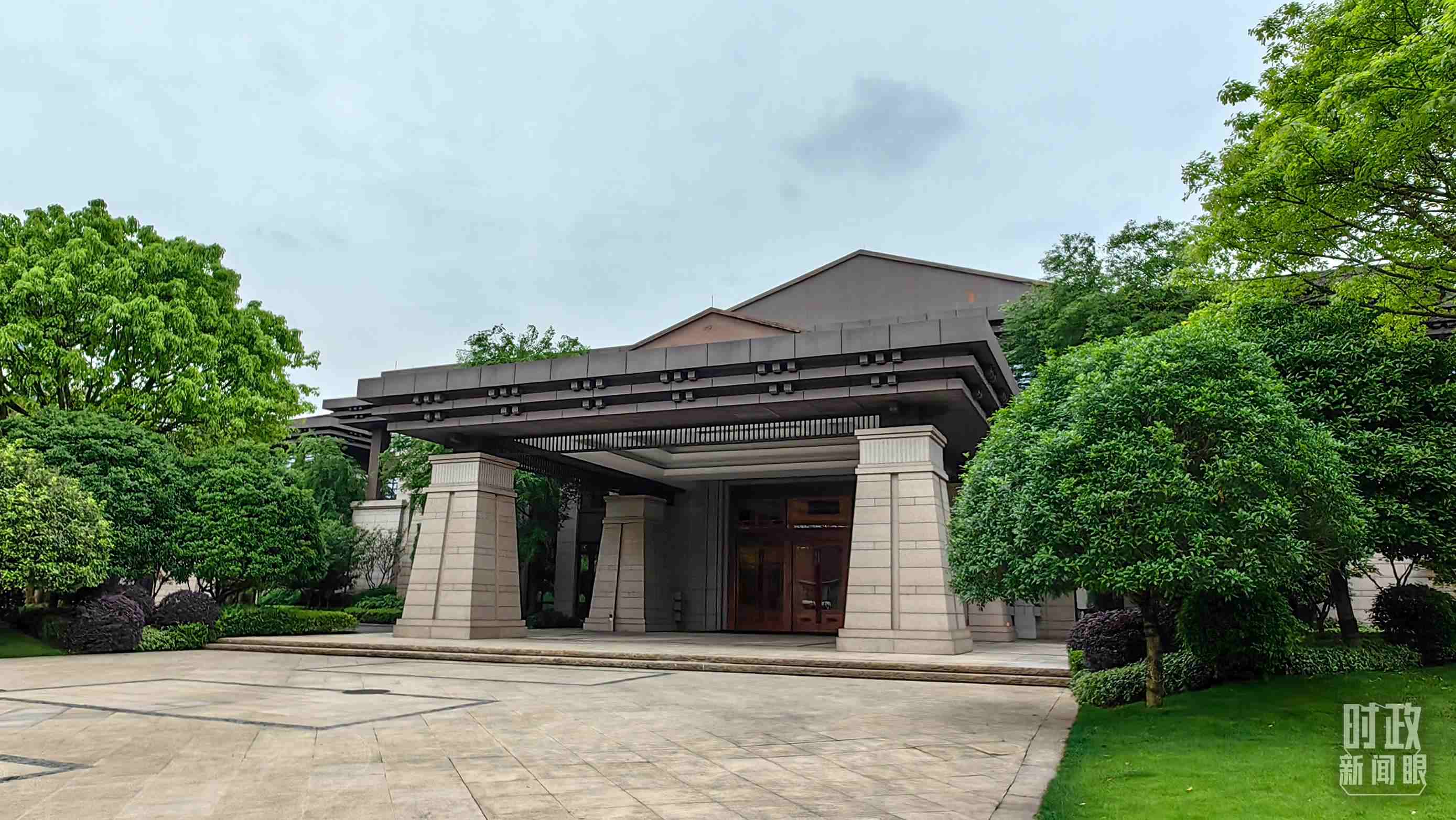 △重慶市渝州賓館，新時(shí)代推動(dòng)西部大開發(fā)座談會(huì)在這里召開。（總臺(tái)央視記者段德文拍攝）