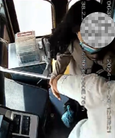 公交車上他一聲大吼！魏杰，好樣的！