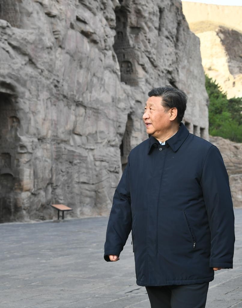 2020年5月11日，習(xí)近平總書記在山西云岡石窟實(shí)地了解歷史文化遺產(chǎn)保護(hù)情況。新華社記者 謝環(huán)馳 攝