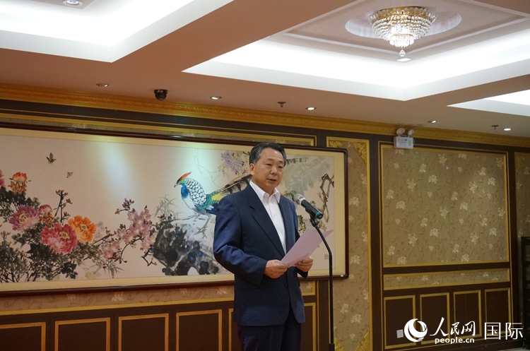 中國(guó)人民對(duì)外友好協(xié)會(huì)副會(huì)長(zhǎng)袁敏道致辭。人民網(wǎng)記者 陳思攝