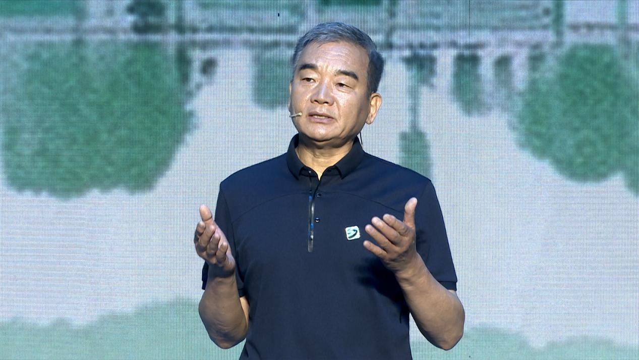 中國(guó)博物館協(xié)會(huì)理事長(zhǎng)劉曙光現(xiàn)場(chǎng)講述。