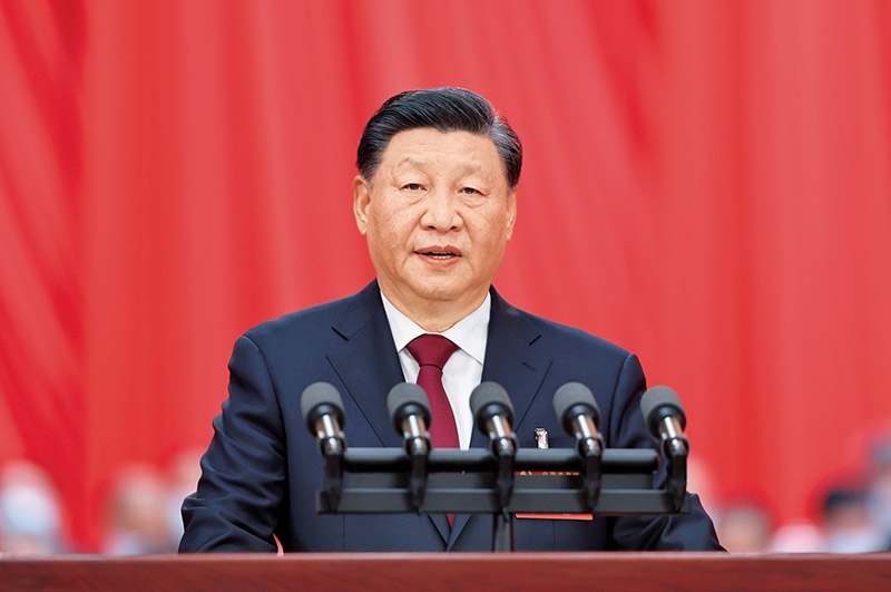 2022年10月16日，中國(guó)共產(chǎn)黨第二十次全國(guó)代表大會(huì)在北京人民大會(huì)堂開(kāi)幕。習(xí)近平代表第十九屆中央委員會(huì)向大會(huì)作報(bào)告。 新華社記者 姚大偉/攝