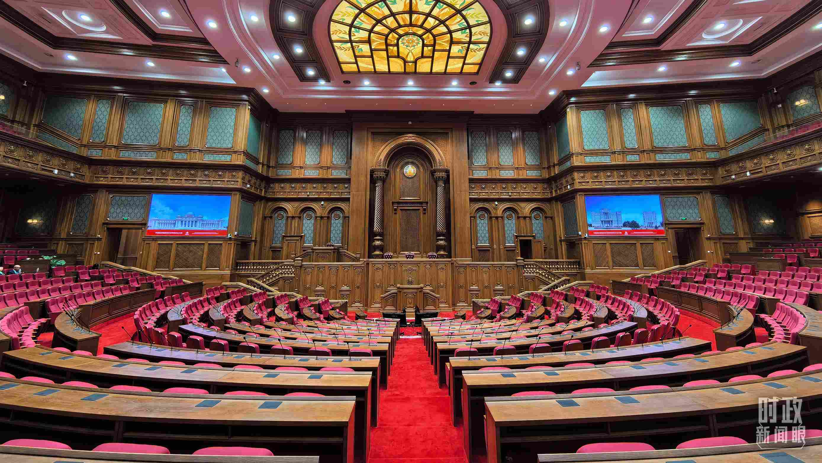△中方援建塔議會大樓內(nèi)的聯(lián)席議會廳。（總臺央視記者陸泓宇拍攝）