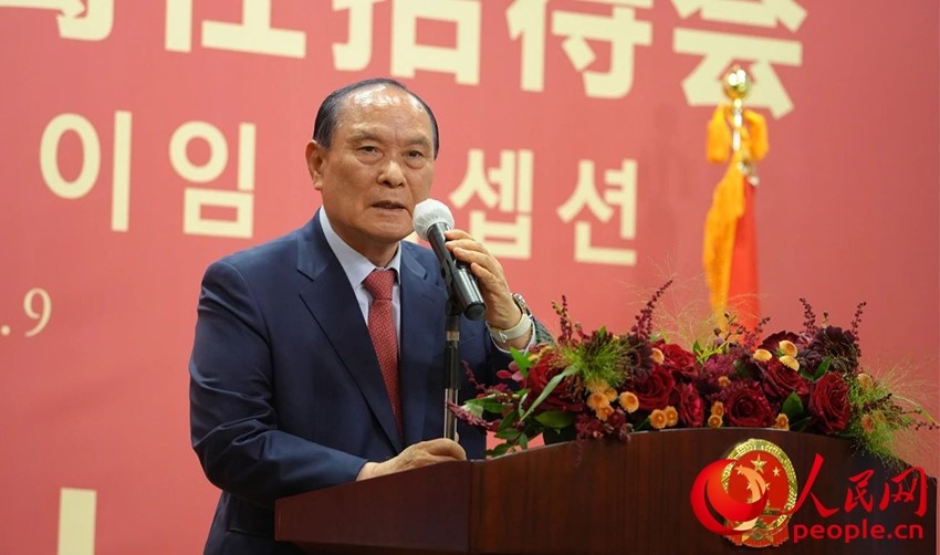金漢圭在招待會上致辭。人民網 李帆攝