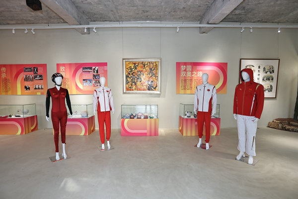 “揚(yáng)帆起航 為巴黎喝彩”中國(guó)體育文化展展廳。 主辦方供圖
