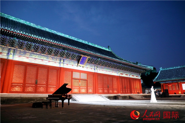 “光影北京——2024世界燈光師大會(huì)”開(kāi)幕式現(xiàn)場(chǎng)。人民網(wǎng)記者 趙益普攝
