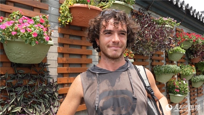 圖為意大利籍游客盧卡·拉·萬科（Luca La Vanco）。人民網(wǎng)記者 吳超嵐攝