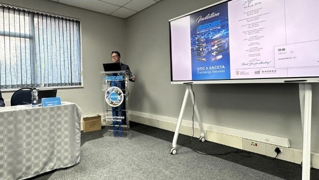 中國駐南非大使館參贊邱忠義致辭。南中經(jīng)貿(mào)協(xié)會(huì)供圖