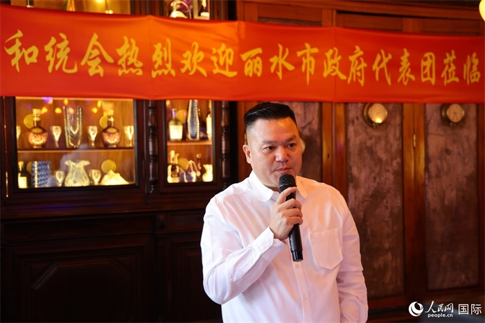 巴西和統(tǒng)會會長張小春在座談會上致辭。人民網(wǎng)記者 陳海琪攝