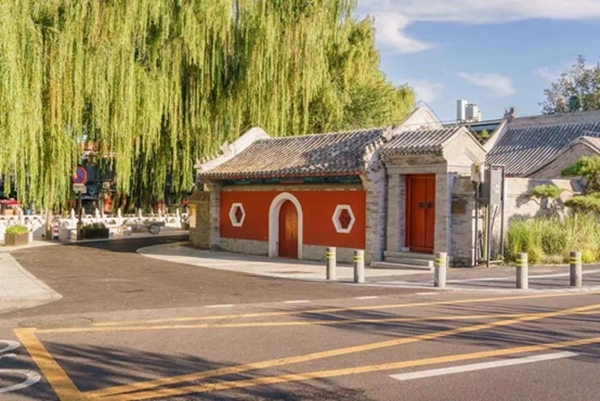 北京建筑大學(xué)古建保護(hù)與利用專業(yè)師生對北京德勝門內(nèi)大街開展空間品質(zhì)綜合提升項(xiàng)目，圖為項(xiàng)目竣工后的實(shí)景圖。校方供圖