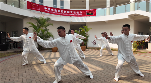 武術(shù)表演《武風(fēng)琳瑯》。內(nèi)圖大學(xué)孔子學(xué)院供圖