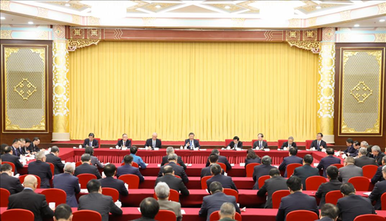 2024年3月6日，中共中央總書記、國家主席、中央軍委主席習(xí)近平看望參加全國政協(xié)十四屆二次會(huì)議的民革、科技界、環(huán)境資源界委員，并參加聯(lián)組會(huì)，聽取意見和建議。新華社記者 黃敬文 攝