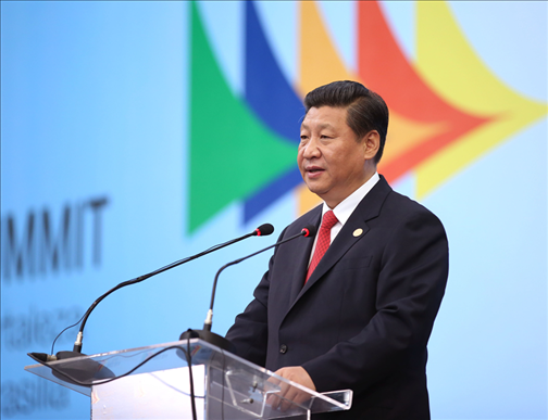 2014年7月15日，國家主席習(xí)近平在巴西福塔萊薩出席金磚國家領(lǐng)導(dǎo)人第六次會晤并發(fā)表重要講話。新華社記者 蘭紅光 攝
