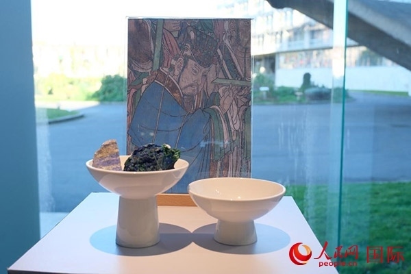 壁畫礦物質(zhì)顏料展示。人民網(wǎng)記者 尚凱元攝