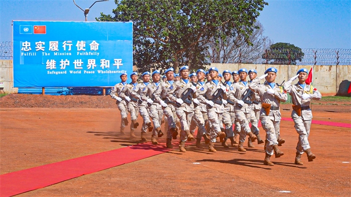 分列式接受各國來賓檢閱。王軍杰攝