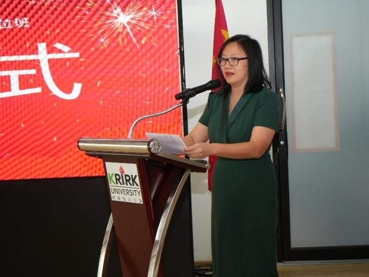 泰國華文教師公會主席羅鐵英致辭。主辦方供圖