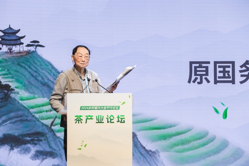全國(guó)農(nóng)業(yè)科技創(chuàng)業(yè)創(chuàng)新聯(lián)盟主席，原國(guó)務(wù)院參事、國(guó)務(wù)院扶貧辦主任、農(nóng)業(yè)部副部長(zhǎng)劉堅(jiān)致辭
