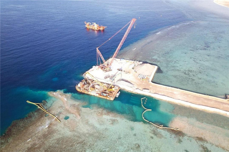 拉比格四期海水淡化項目取水口作業(yè)場景。項目方供圖