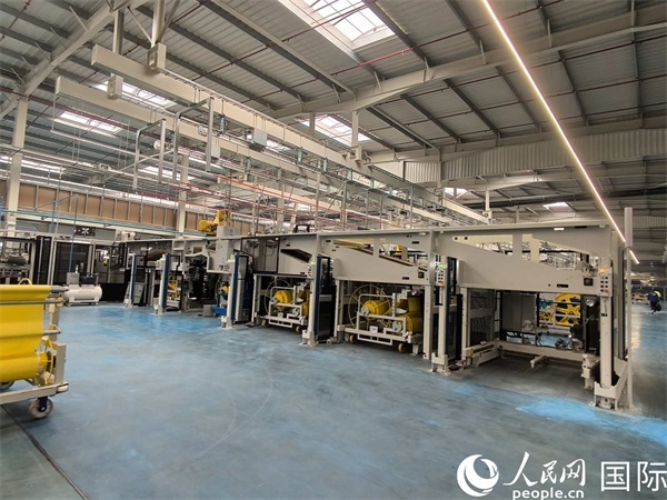 森麒麟在科技城的工廠內(nèi)部。人民網(wǎng)記者 黃培昭攝