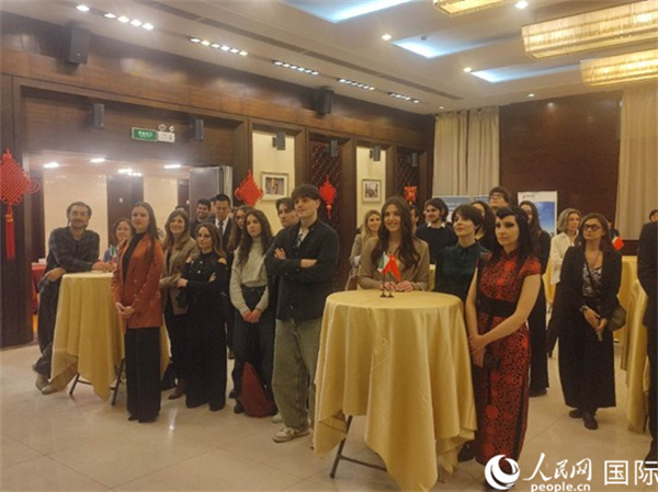 來(lái)自意大利多所高校的師生代表參加了此次活動(dòng)。人民網(wǎng)記者鄭彬攝